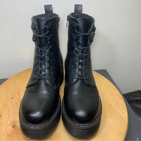 Steve Madden Black Combat Platform Boots Sz 37 High Top Lace Up Zip Grunge - Picture 14 of 16